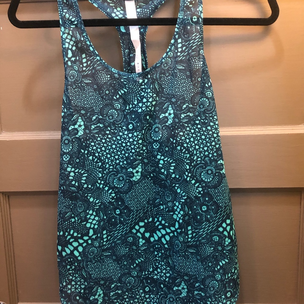 Lululemon tank